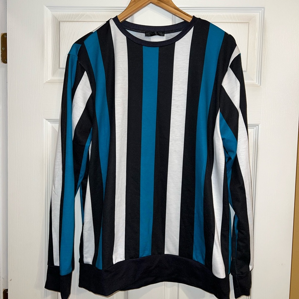 SHEIN Men’s long sleeve shirt. Size large. EUC.